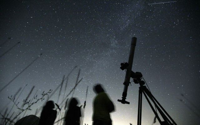 Planets, moon, meteors could grace night sky Thursday night