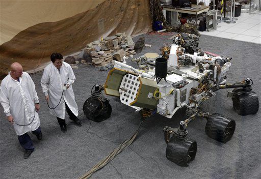 NASA braces for ‘7 minutes of terror’ Mars plunge