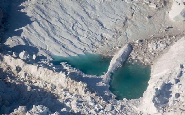 Warm Arctic sets record for summer sea ice melt