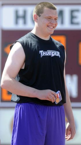 Spalding pushing to return in time to throw