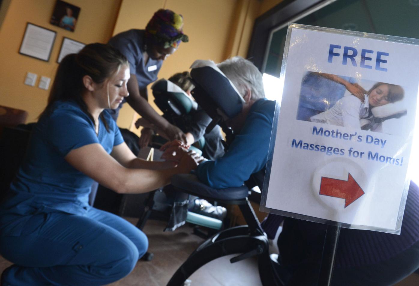 Colorado Springs residents brave winter weather for Mother’s Day celebrations