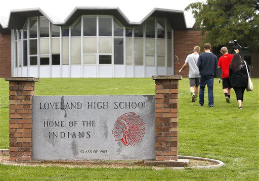 Colorado panel passes bill limiting Native American mascots