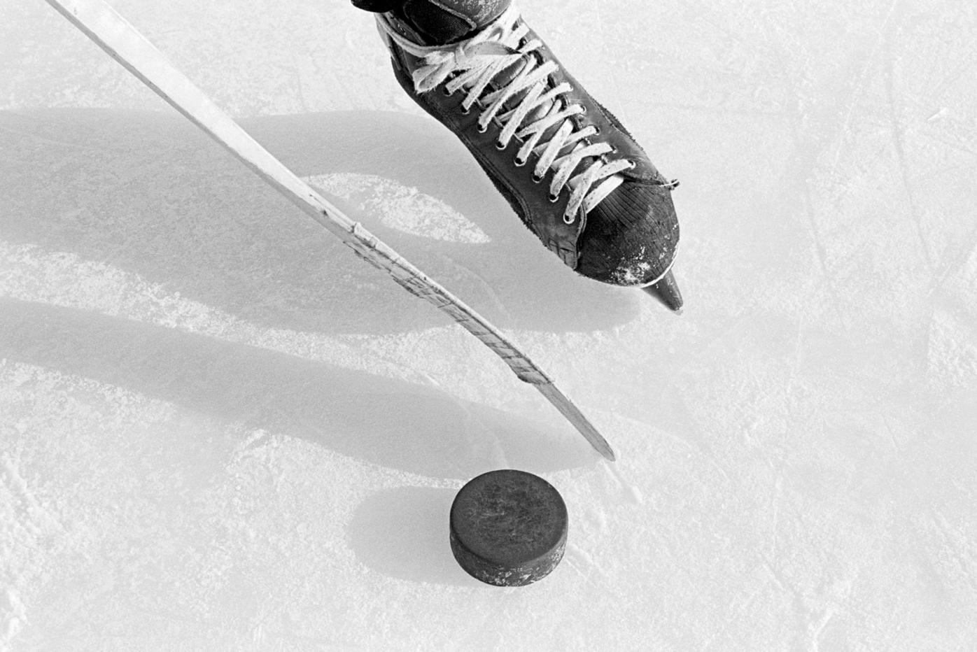 3 hockey games will be played outside at Denver’s Coors Field