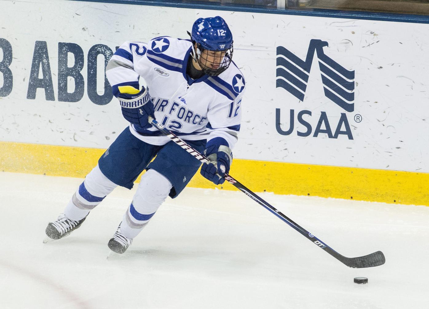 Air Force hockey team extends unbeaten streak to seven games