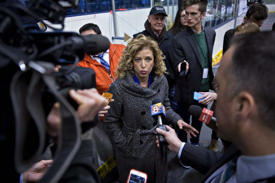 DNC chair ‘deeply concerned’ by Sanders supporters in Nevada