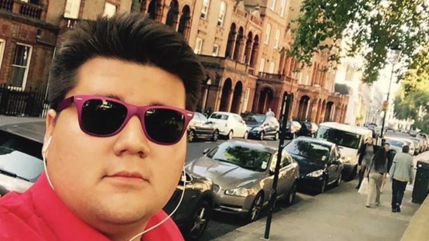 Man dies after being stung more than 1,000 times in park