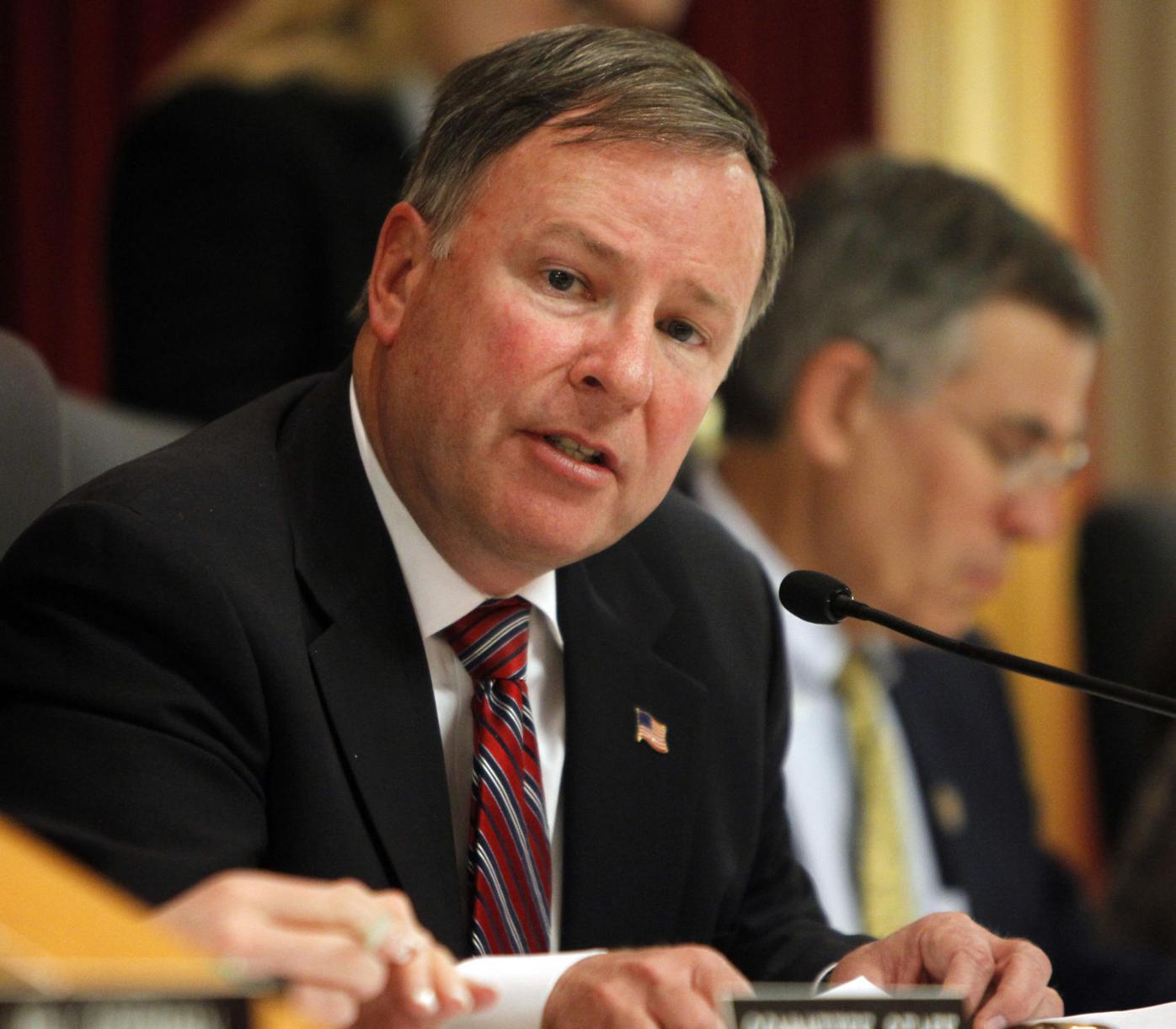Lamborn plays it safe in quiet race against upstart Vargas