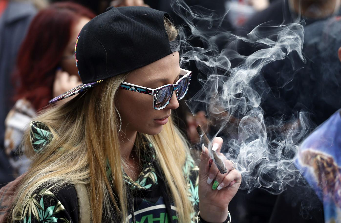 Fewer travelers came to Colorado in 2016, tourism office cites waning interest in legal weed