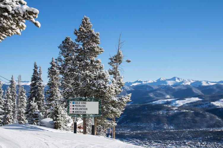 Skier dies after crashing into tree at Breckenridge