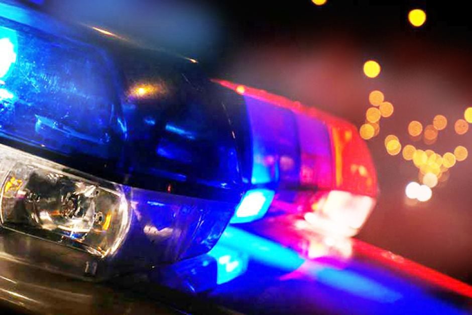 2 Kansas deputies shot near courthouse