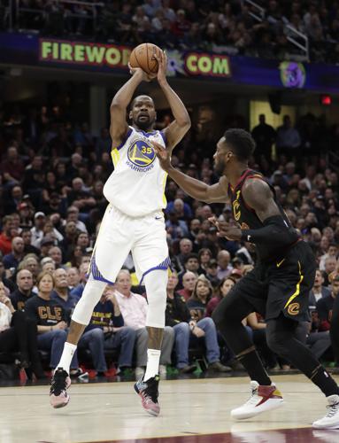 Durant has 43, Warriors take 3-0 NBA Finals lead over Cavs