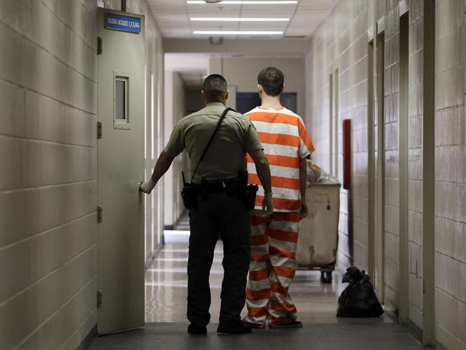 Thefts rise after California reduces criminal penalties