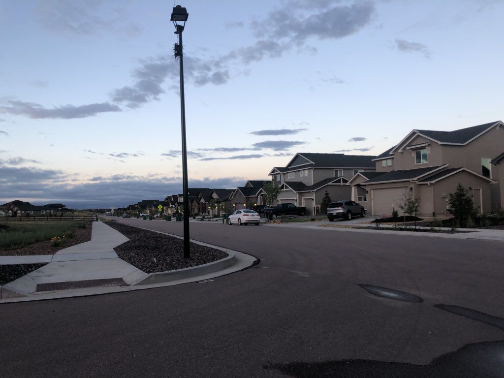 Man chasing burglars in northern Colorado Springs backs down when crooks open fire