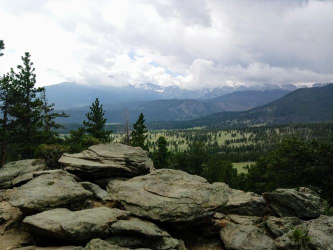 Happy Trails: A simple summit with signature views at Rocky Mountain National Park