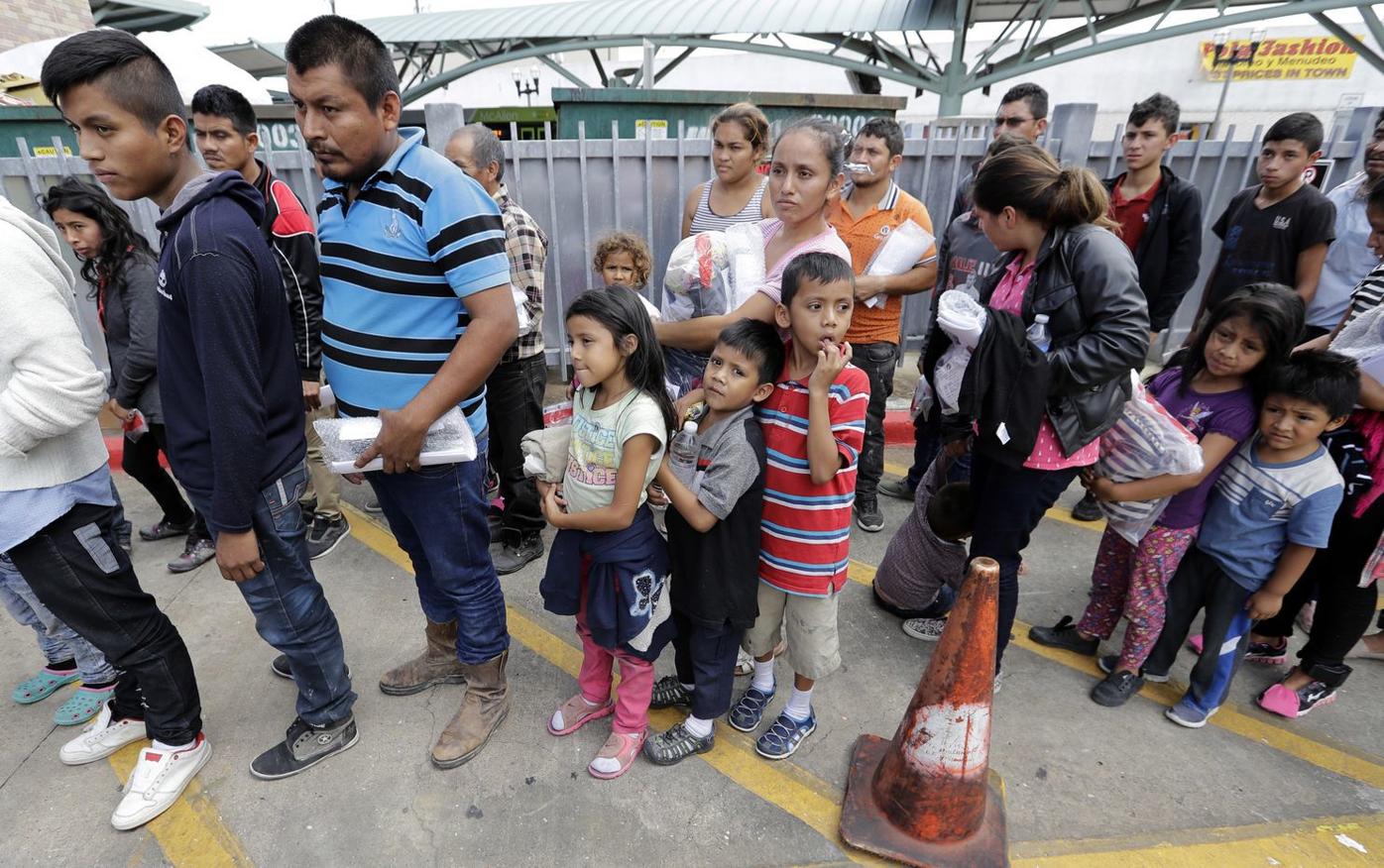 Trump administration seeks to extend deadline for reuniting some migrant families split at border