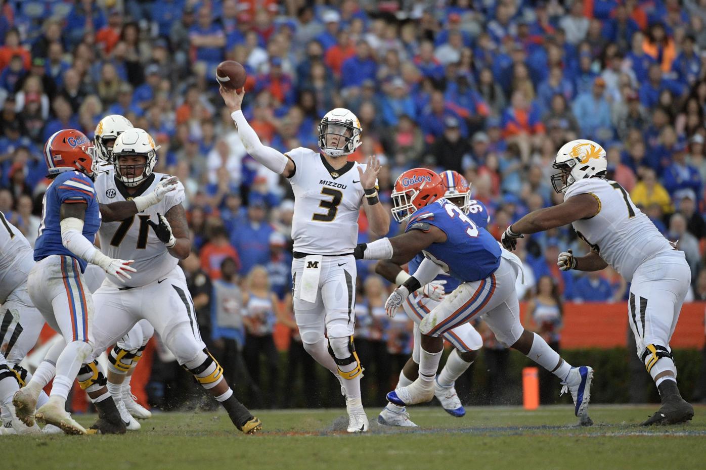 Woody Paige: Denver Broncos, John Elway still have lots of players to acquire