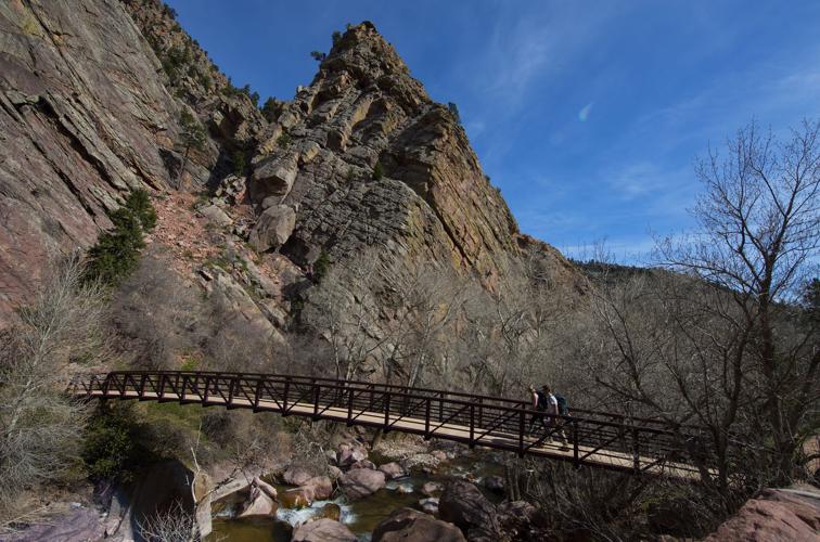 Climber dies in Colorado canyon fall