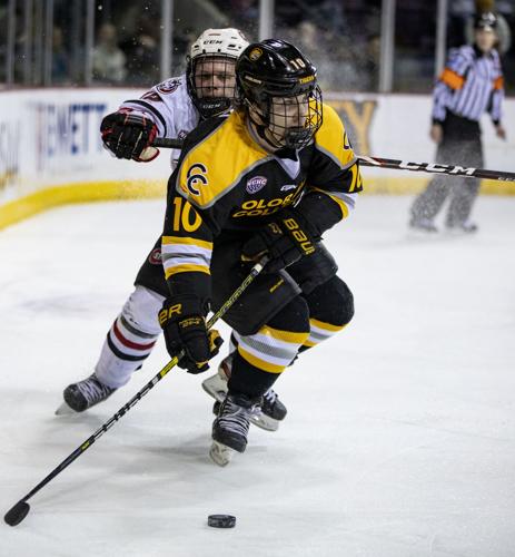 Coming, going and staying for CC hockey
