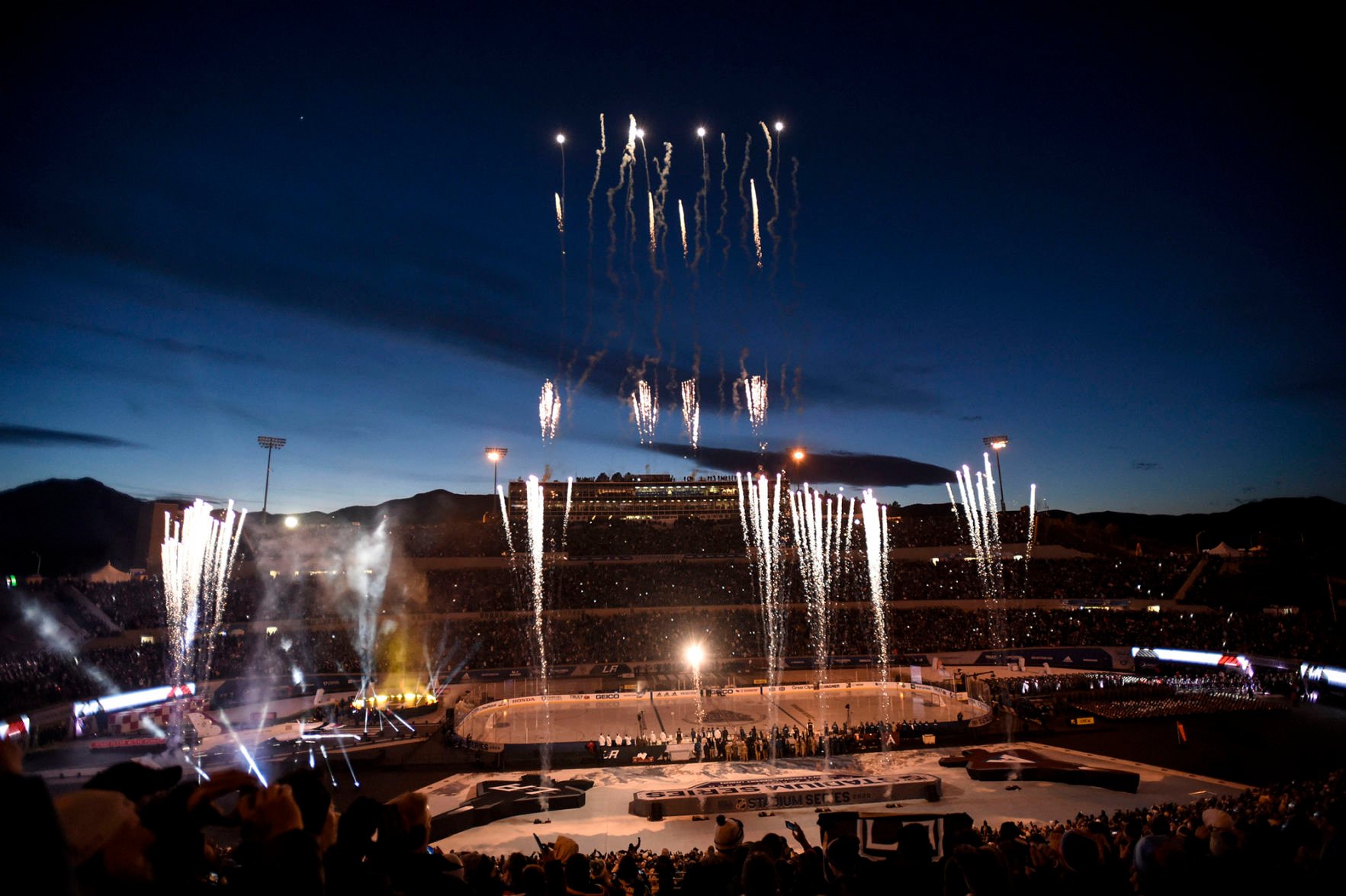 Woody Paige: Stadium Series game at Air Force has dramatic highs and lows