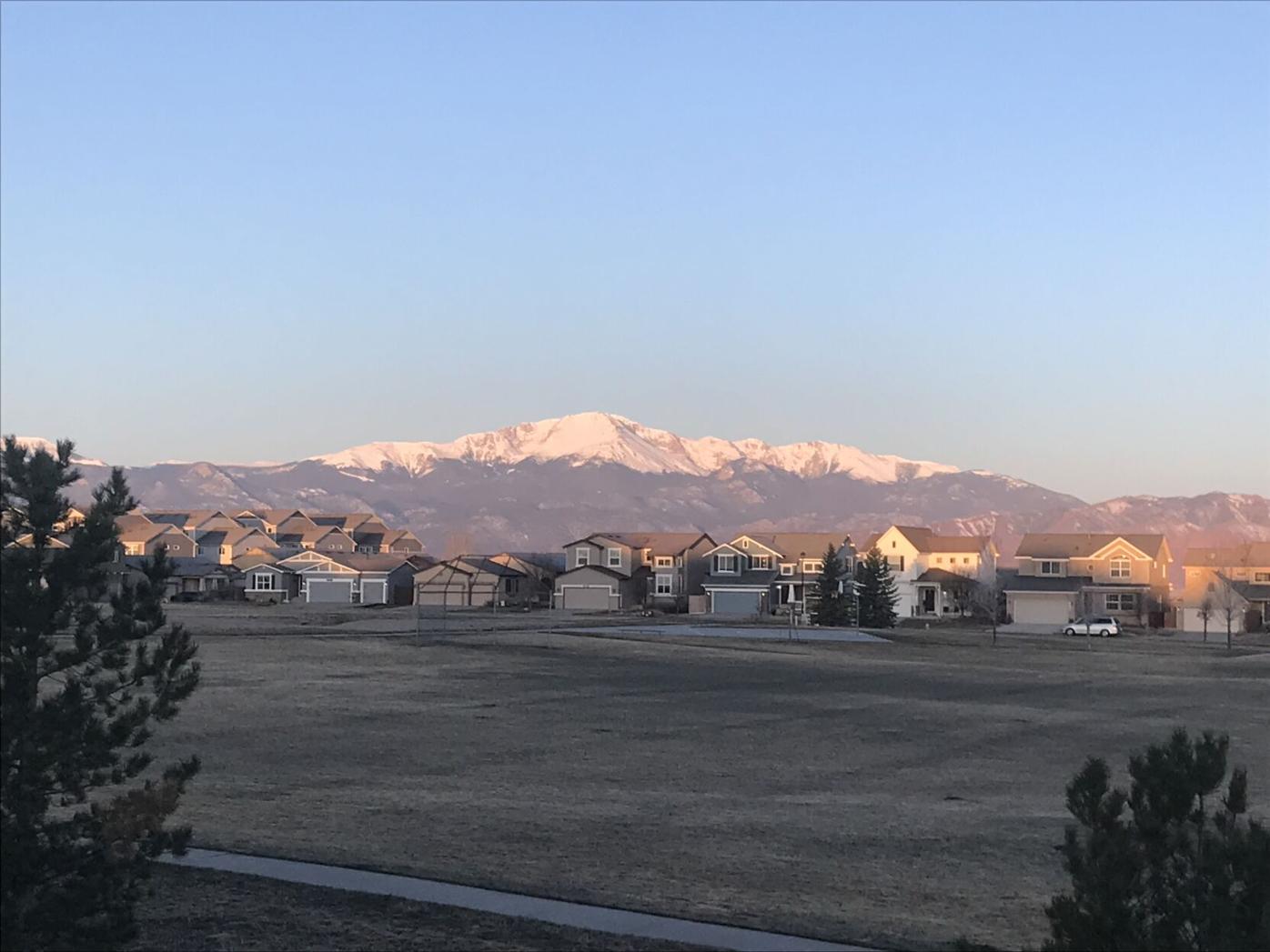 Colorado Springs weather: Mostly sunny, with light winds Tuesday