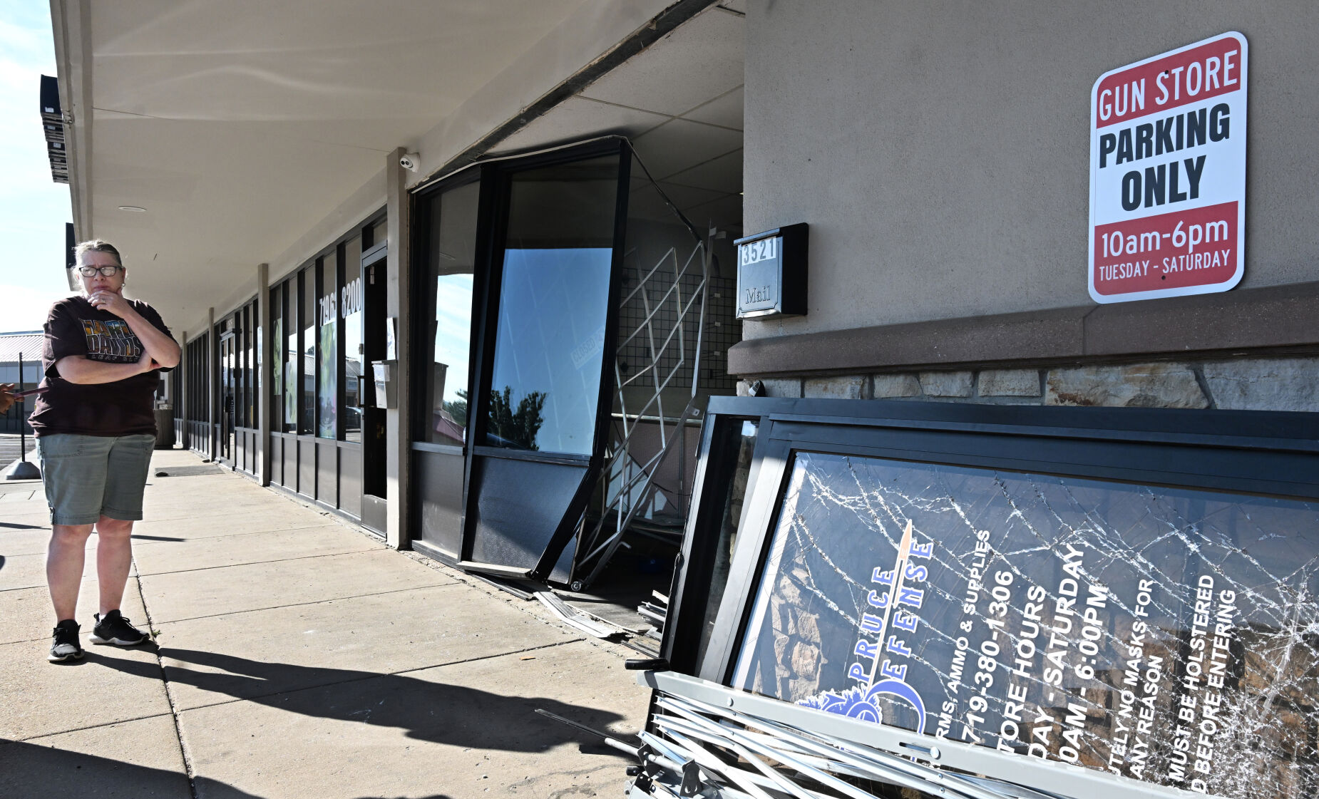 Thieves steal multiple firearms from 2 Colorado Springs gun stores