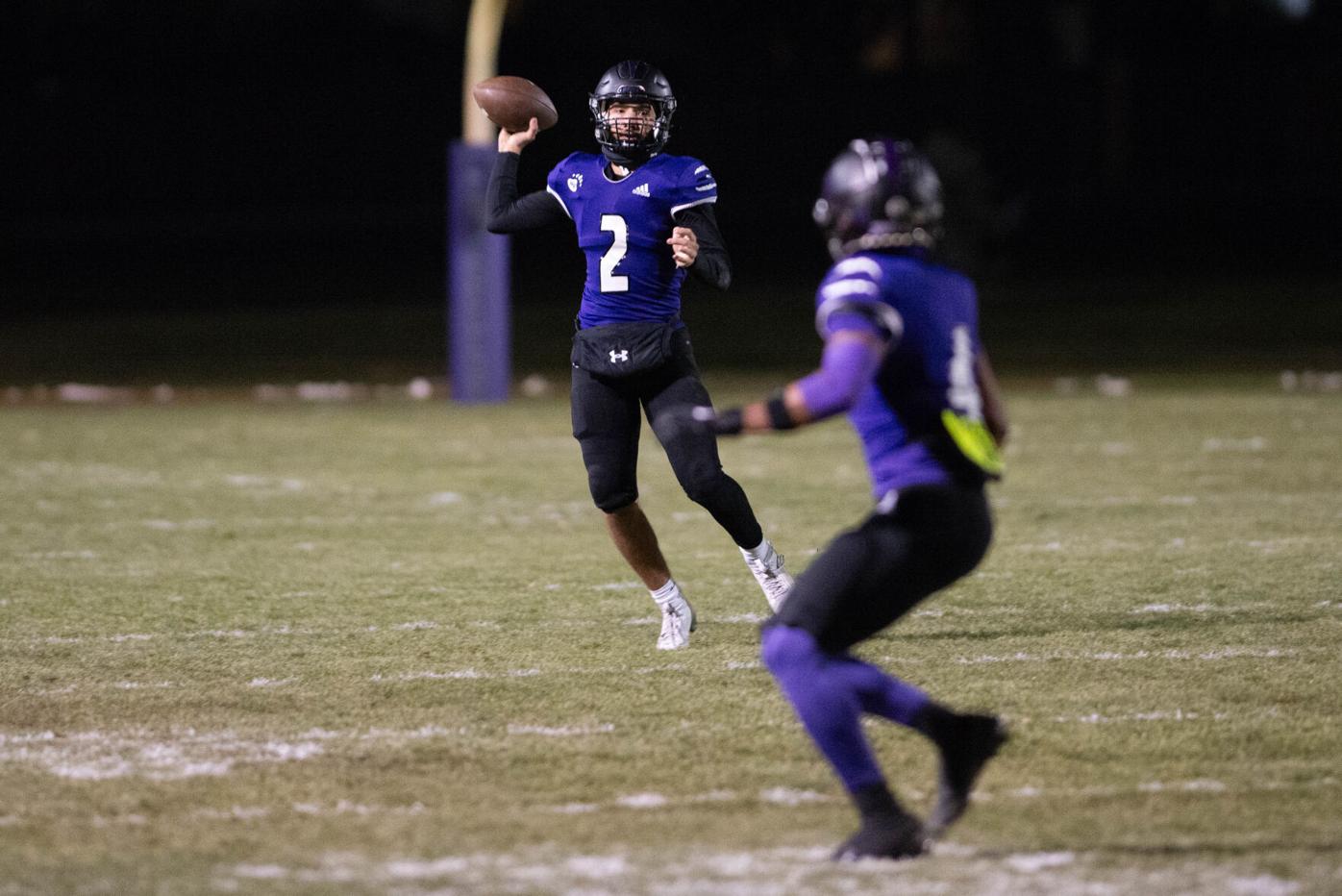 No. 7 Mesa Ridge prevails in thrilling Friday night game, defeats No. 10 Monarch