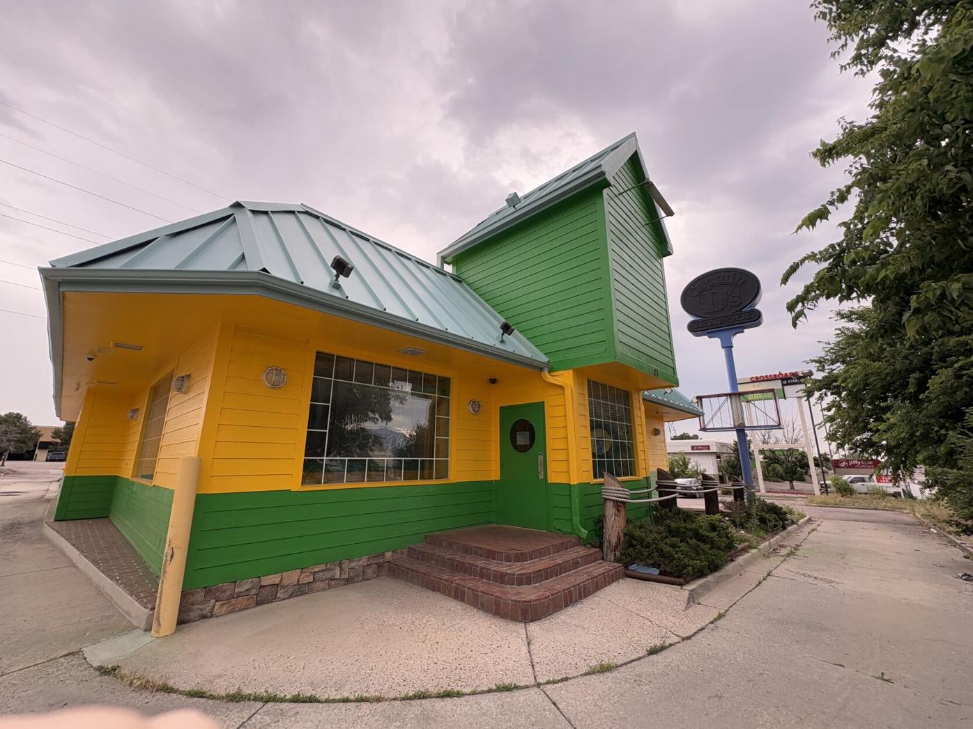 After close to 40 years, this fast-food restaurant has closed on Colorado Springs’ east side