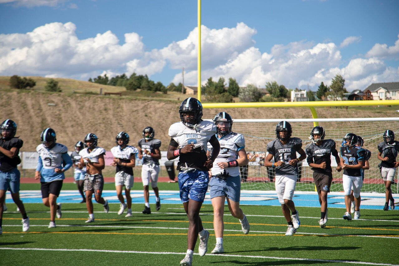 Vista Ridge football’s ‘pack mentality’ propels Wolves to chance at history at Denver South