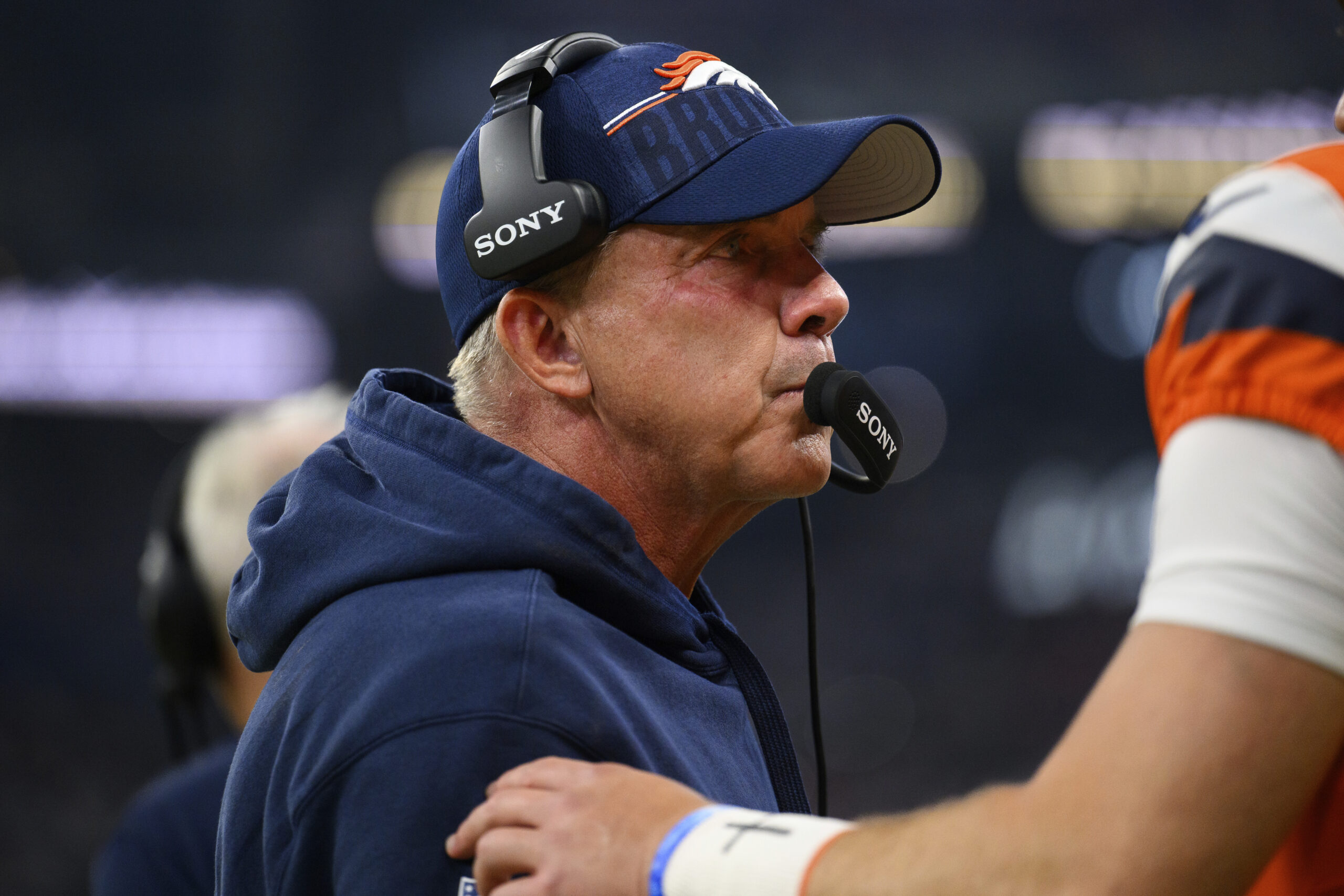 Woody Paige: Broncos must shed their lackluster effort