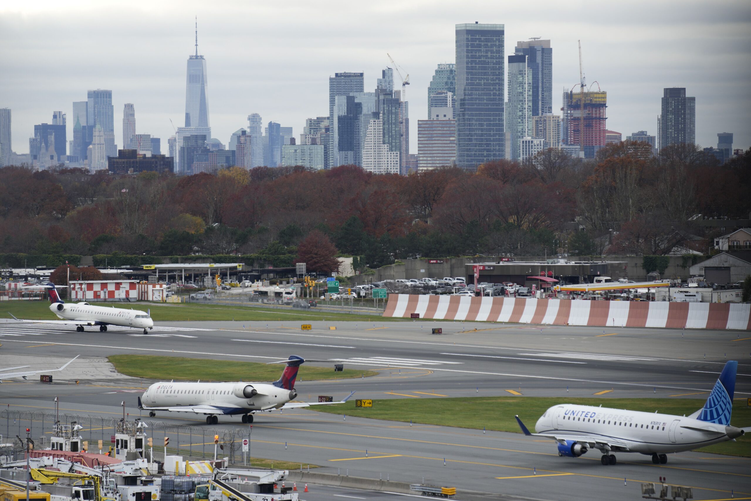 Two Delta jets damaged in ‘low-speed collision’ on LaGuardia taxiway, injuring 1