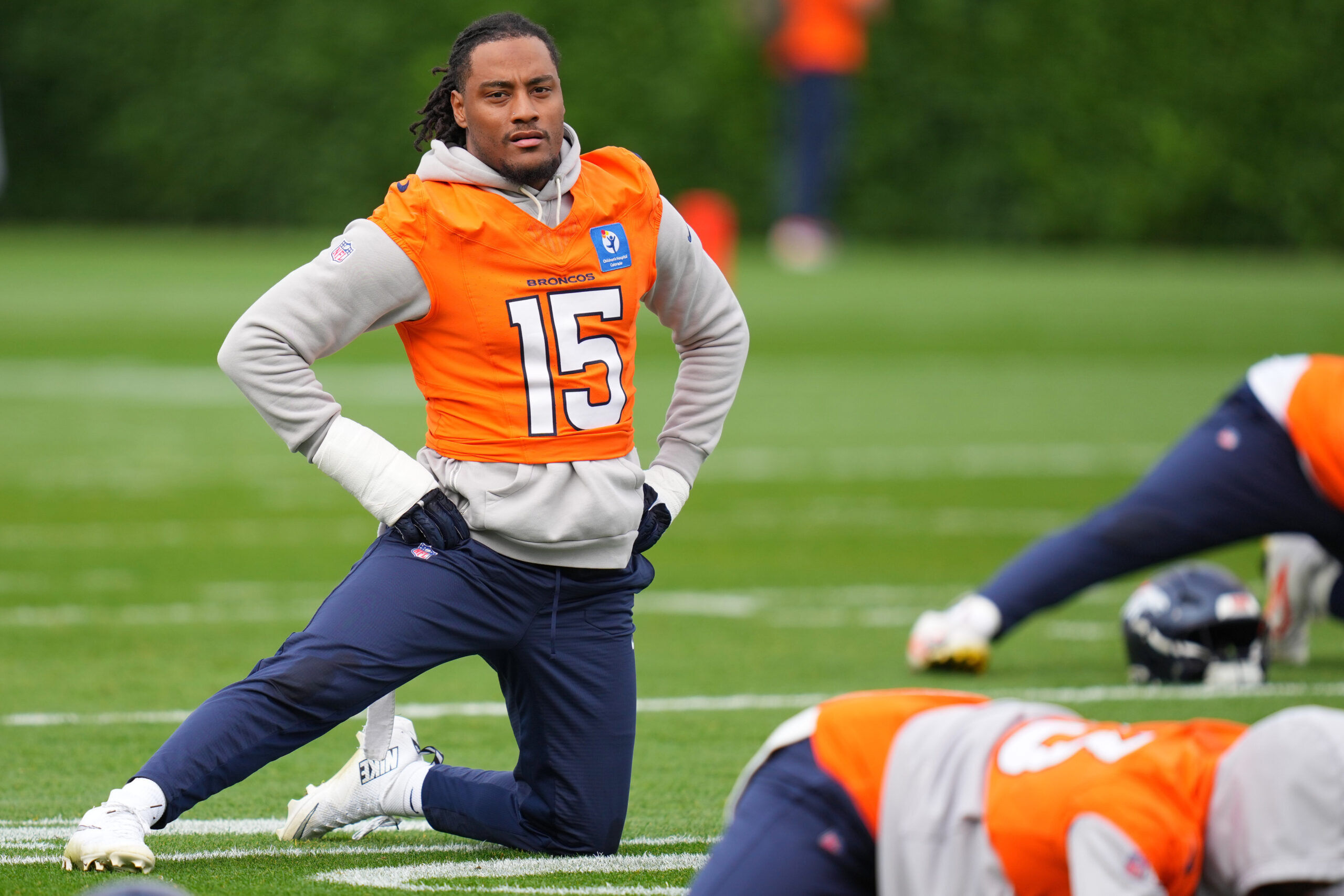 Broncos’ Nik Bonitto provides inspiration to his ex-high school team, discusses goal to make Hall of Fame