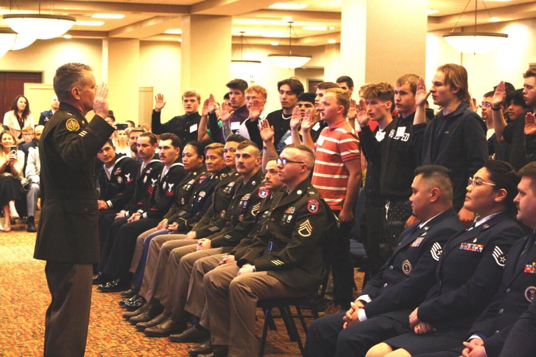 Air Force, Army recruiting exceeds goals, enlistees trend older