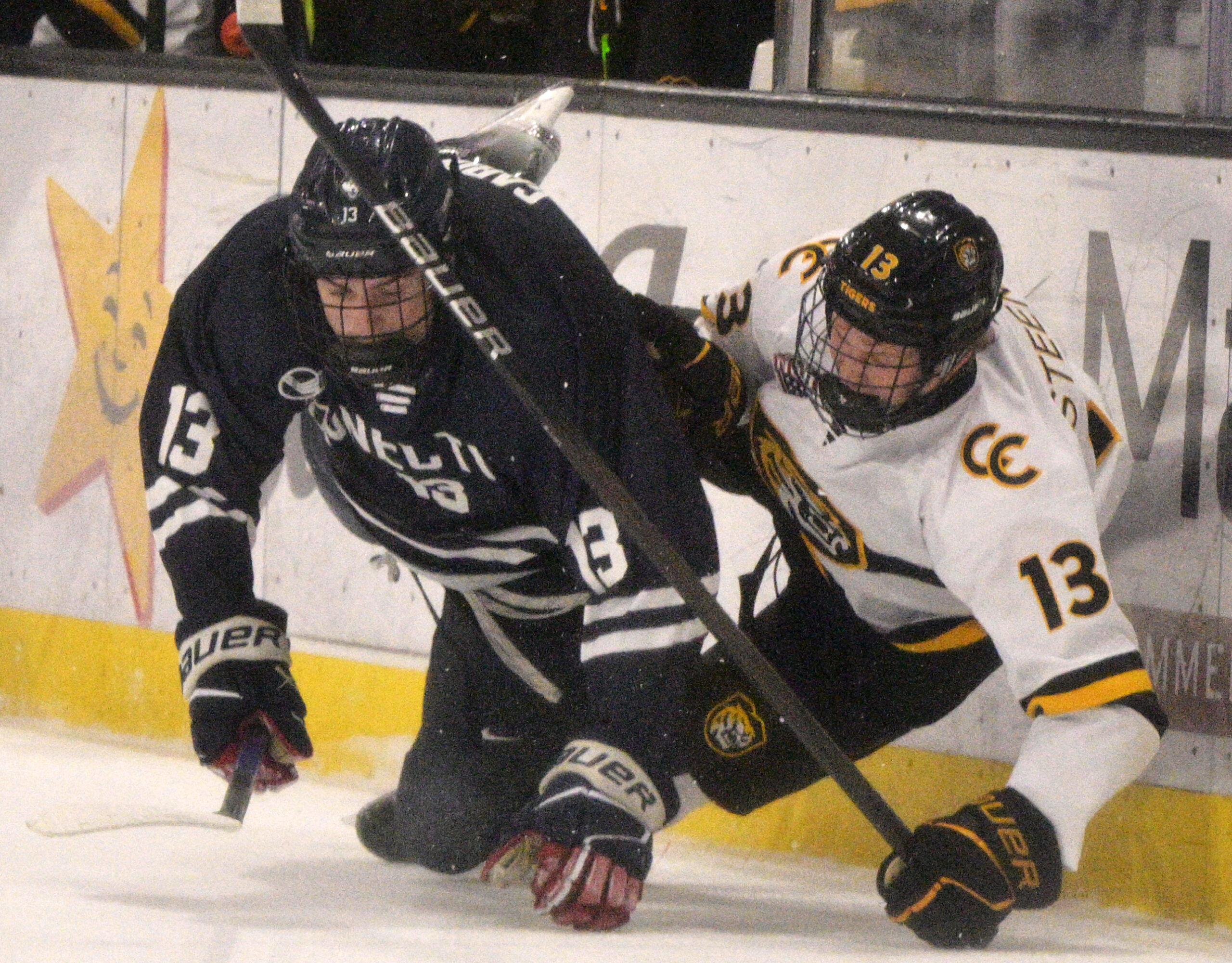 Colorado College loses special teams battle as No. 10 UConn earns series split